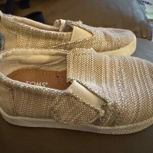 TOMS Kids' Cream Moccasins